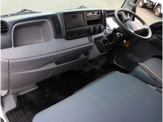 MITSUBISHI CANTER 2013 Image 31