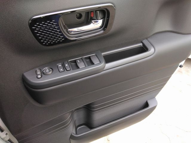 HONDA N BOX CUSTOM 2025 Image 31