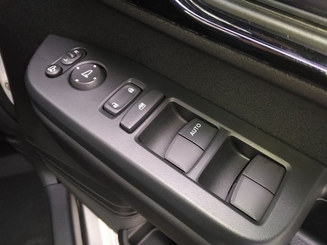 HONDA N BOX CUSTOM 2025 Image 31