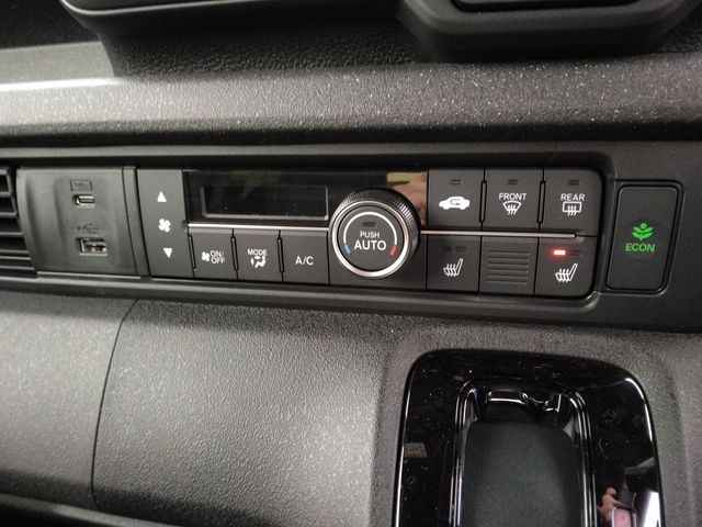 HONDA N BOX CUSTOM 2025 Image 31