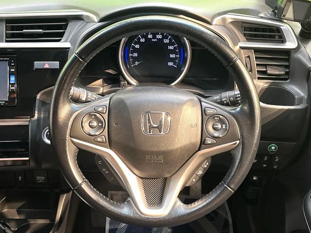 HONDA FIT HYBRID 2017 Image 31
