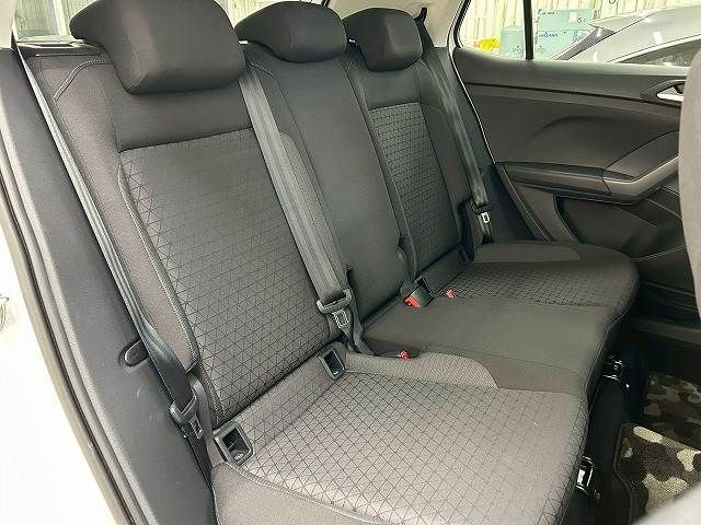 VOLKSWAGEN T-CROSS 2020 Image 31