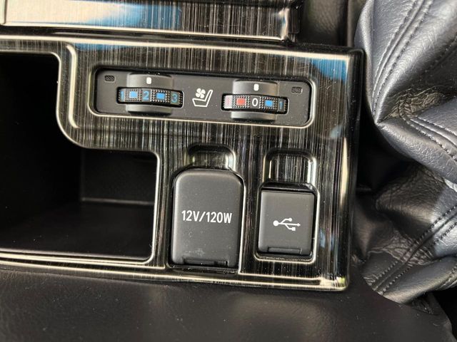 TOYOTA LANDCRUISER PRADO 2023 Image 31