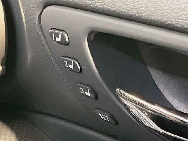 TOYOTA LEXUS IS300H 2015 Image 31