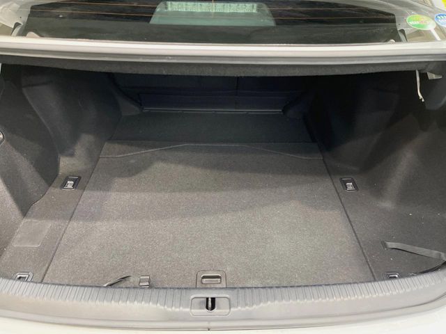 TOYOTA LEXUS IS300H 2015 Image 31