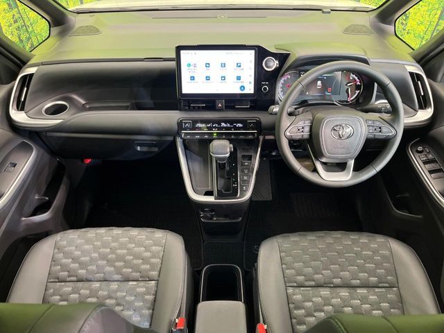 TOYOTA VOXY 2022 Image 31