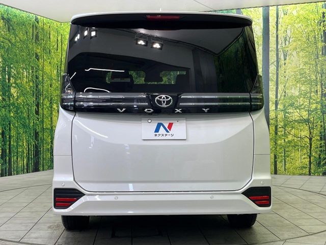 TOYOTA VOXY 2022 Image 31