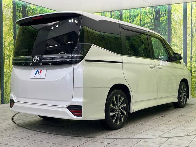 TOYOTA VOXY 2022 Image 31