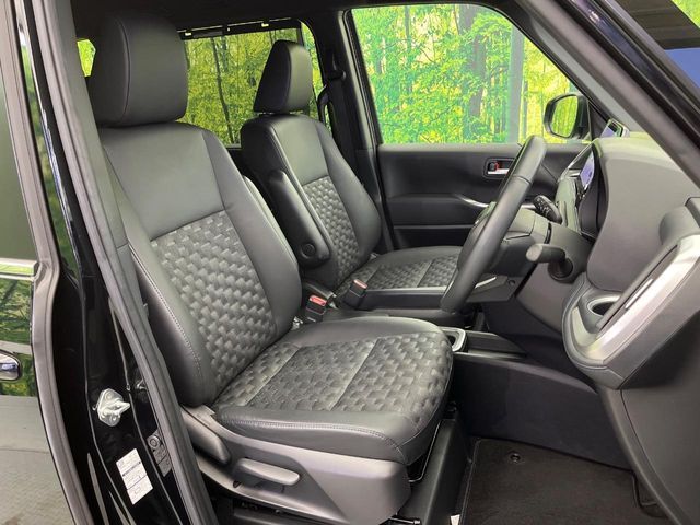 TOYOTA VOXY HYBRID 2023 Image 31