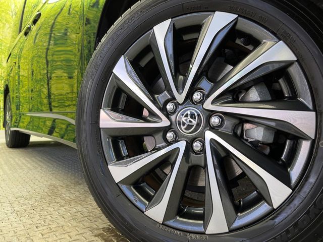 TOYOTA VOXY HYBRID 2023 Image 31