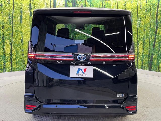 TOYOTA VOXY HYBRID 2023 Image 31