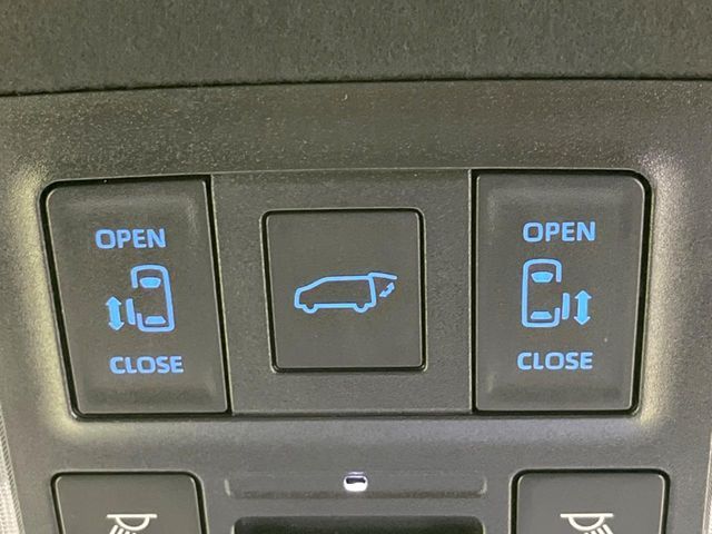 TOYOTA VOXY 2023 Image 31