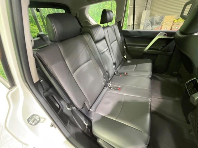 TOYOTA LANDCRUISER PRADO 2023 Image 31