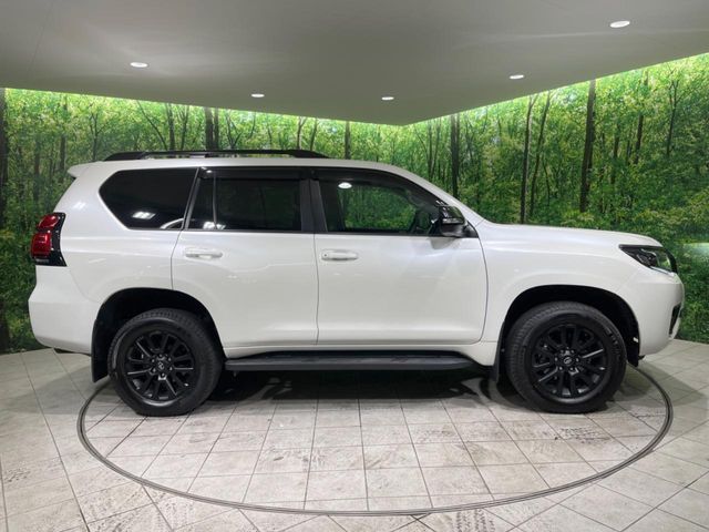 TOYOTA LANDCRUISER PRADO 2023 Image 31