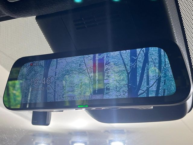 TOYOTA VOXY HYBRID 2022 Image 31