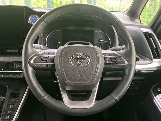 TOYOTA VOXY HYBRID 2022 Image 31