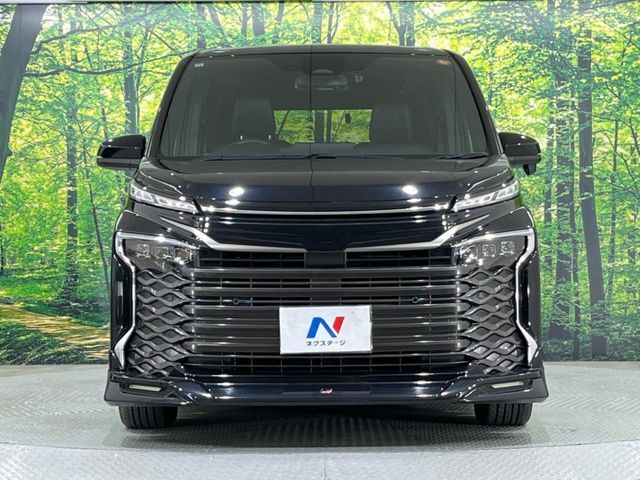 TOYOTA VOXY HYBRID 2022 Image 31