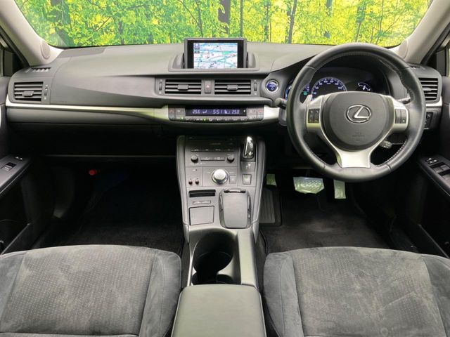 TOYOTA LEXUS CT200H 2011 Image 31