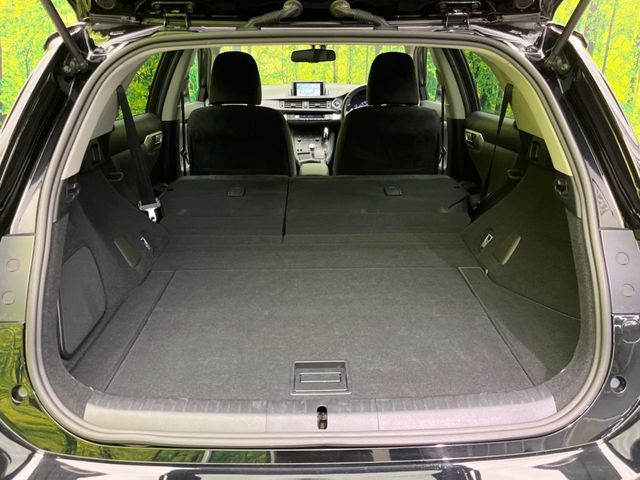 TOYOTA LEXUS CT200H 2011 Image 31