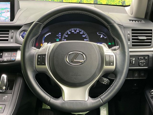 TOYOTA LEXUS CT200H 2011 Image 31