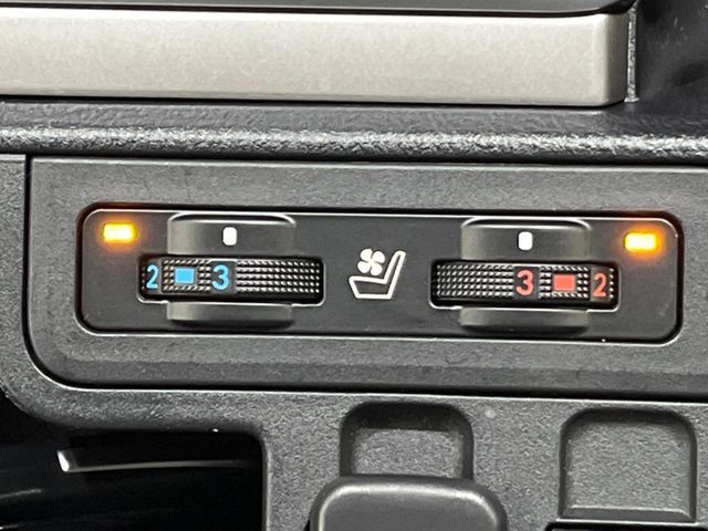 TOYOTA LANDCRUISER PRADO 2022 Image 31