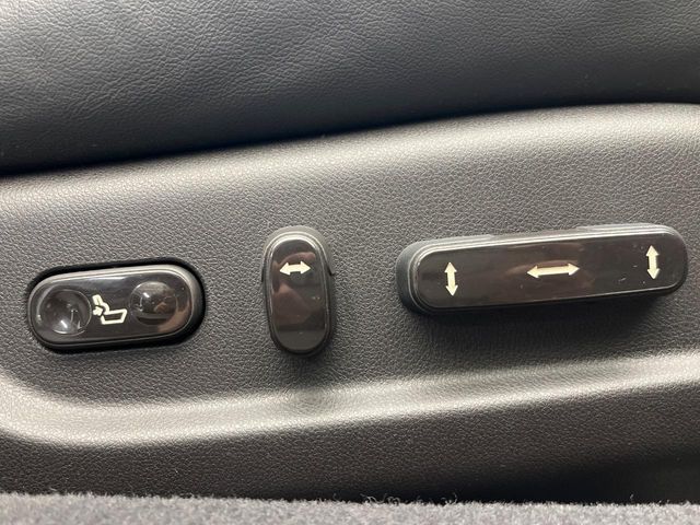 HONDA LEGEND 2011 Image 31