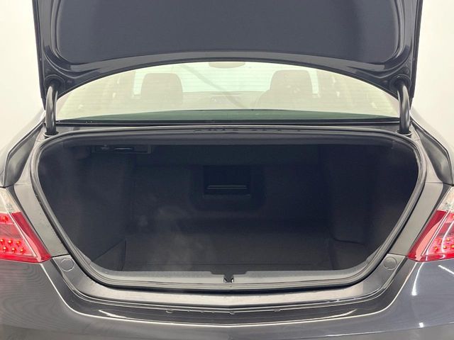 HONDA LEGEND 2011 Image 31