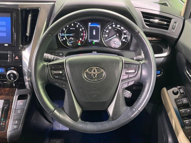 TOYOTA VELLFIRE 2018 Image 31