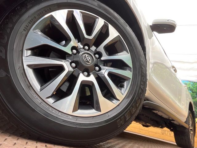 TOYOTA LANDCRUISER PRADO 2023 Image 31