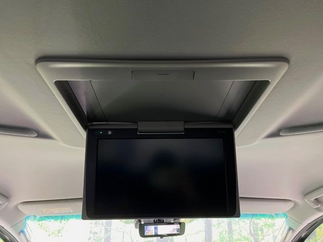 TOYOTA ALPHARD HYBRID 4WD 2018 Image 31