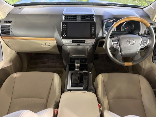 TOYOTA LANDCRUISER PRADO 2023 Image 31
