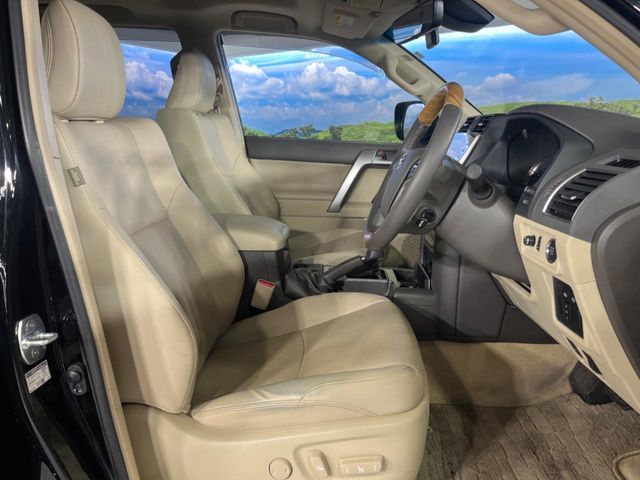 TOYOTA LANDCRUISER PRADO 2023 Image 31