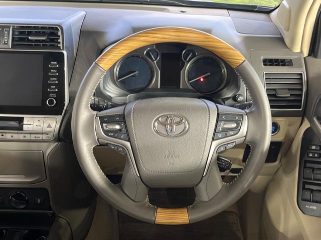 TOYOTA LANDCRUISER PRADO 2023 Image 31