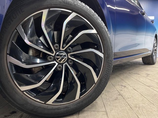 VOLKSWAGEN GOLF VARI 2024 Image 31