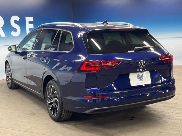 VOLKSWAGEN GOLF VARI 2024 Image 31