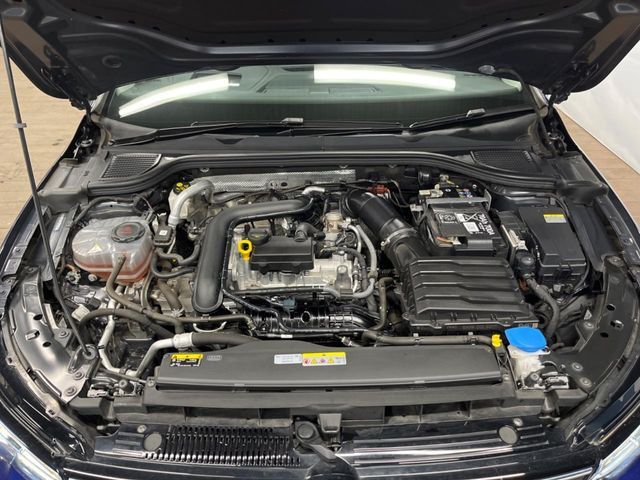 VOLKSWAGEN GOLF VARI 2024 Image 31