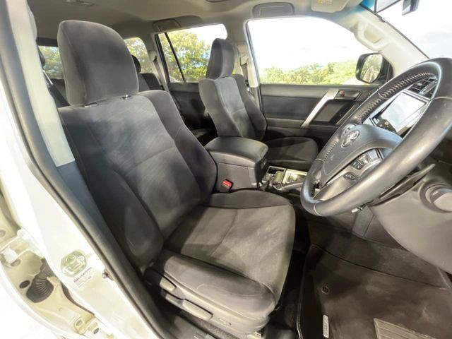 TOYOTA LANDCRUISER PRADO 2022 Image 31