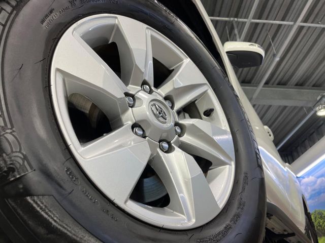 TOYOTA LANDCRUISER PRADO 2022 Image 31