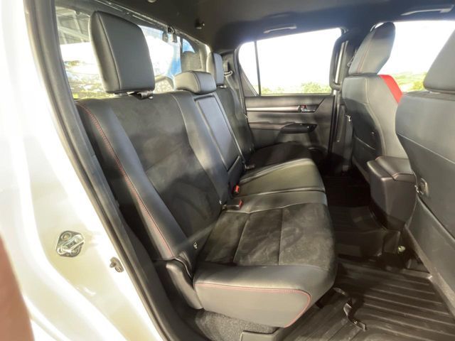 TOYOTA HILUX 4WD 2023 Image 31