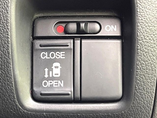 HONDA N BOX CUSTOM 2015 Image 31