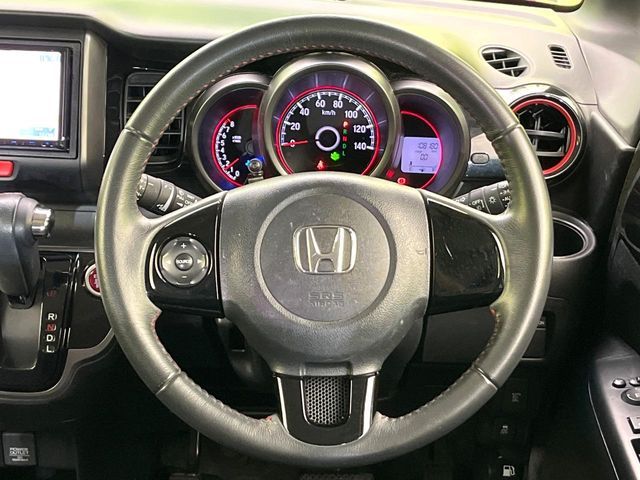 HONDA N BOX CUSTOM 2015 Image 31