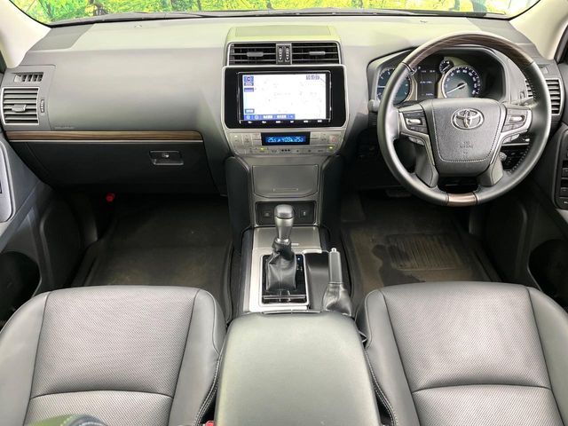 TOYOTA LANDCRUISER PRADO 2023 Image 31