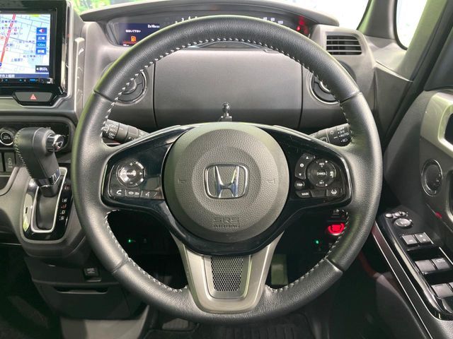 HONDA N BOX CUSTOM 2022 Image 31