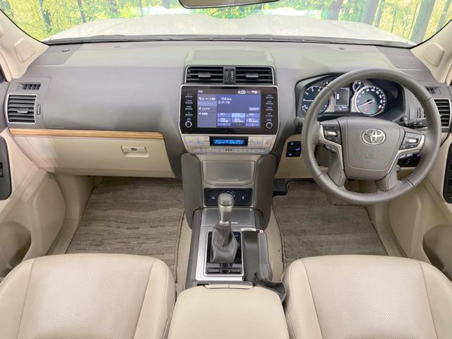 TOYOTA LANDCRUISER PRADO 2023 Image 31