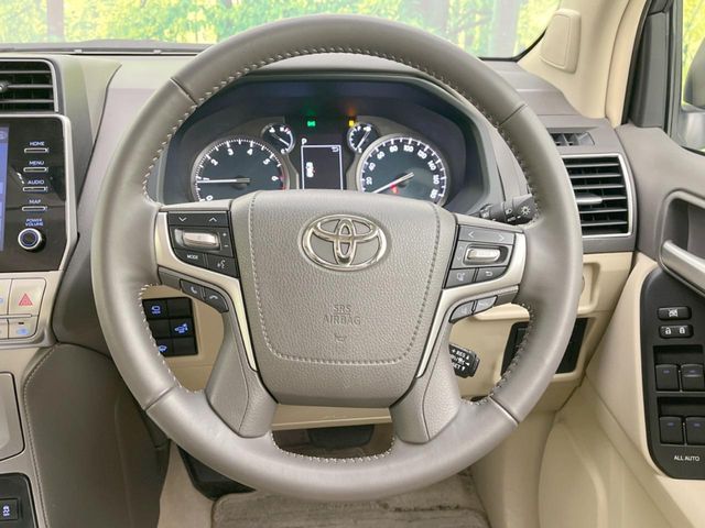 TOYOTA LANDCRUISER PRADO 2023 Image 31