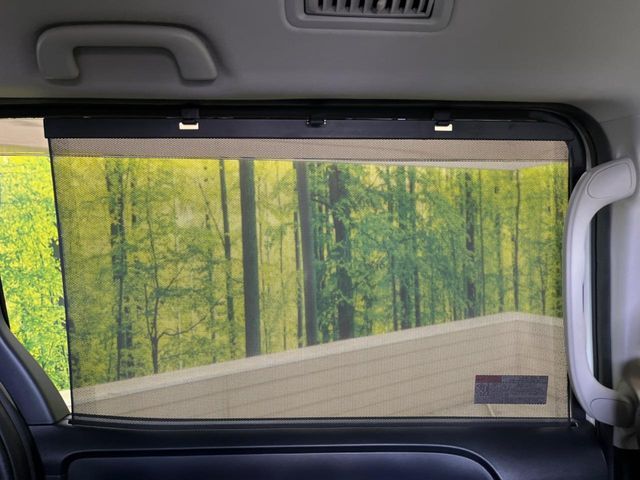 TOYOTA VOXY 2015 Image 31