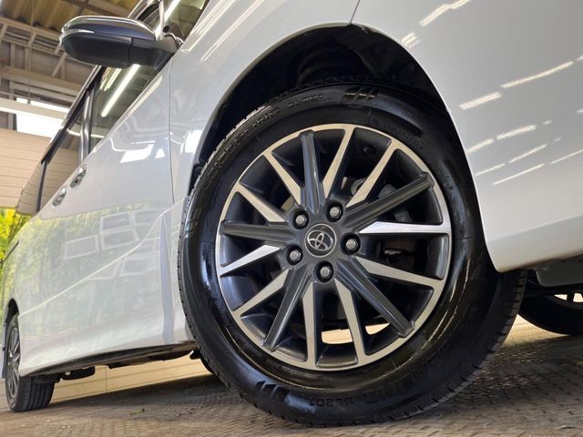 TOYOTA VOXY 2015 Image 31