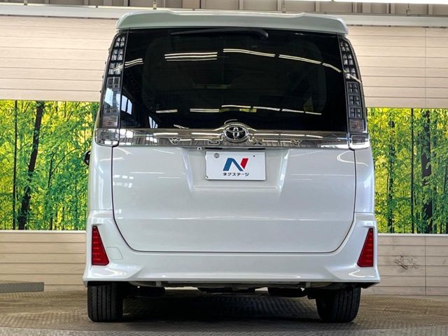 TOYOTA VOXY 2015 Image 31