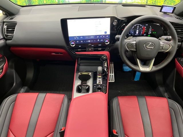 TOYOTA LEXUS NX350H 2023 Image 31