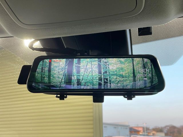 TOYOTA PRIUS 2019 Image 31